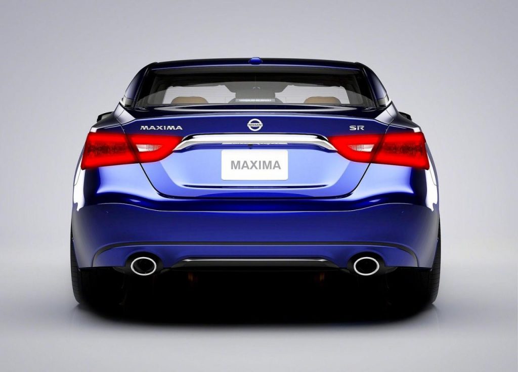 hd-new_york_2015_nissan_maxima_1-14