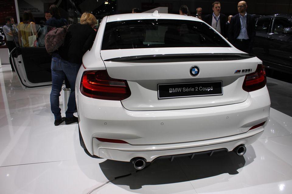 hd-paris_2014_live_bmw_m235i_pack_m_performance_1-17
