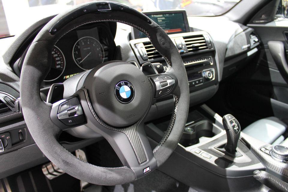 hd-paris_2014_live_bmw_m235i_pack_m_performance_1-7