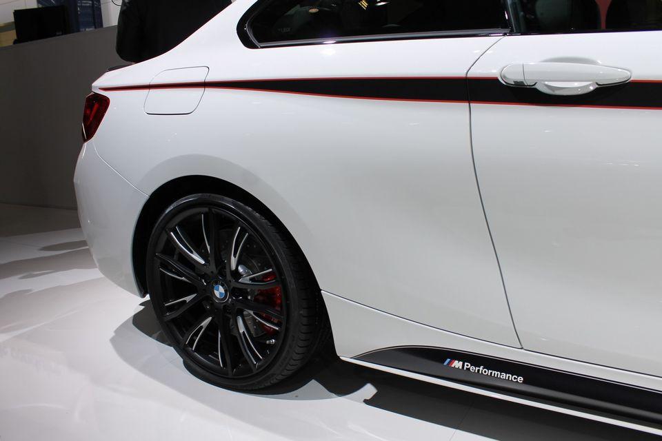 hd-paris_2014_live_bmw_m235i_pack_m_performance_1-9