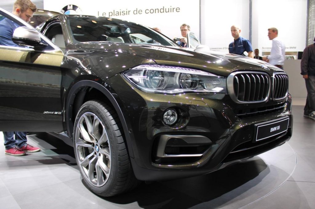 hd-paris_2014_live_bmw_x6_1-2
