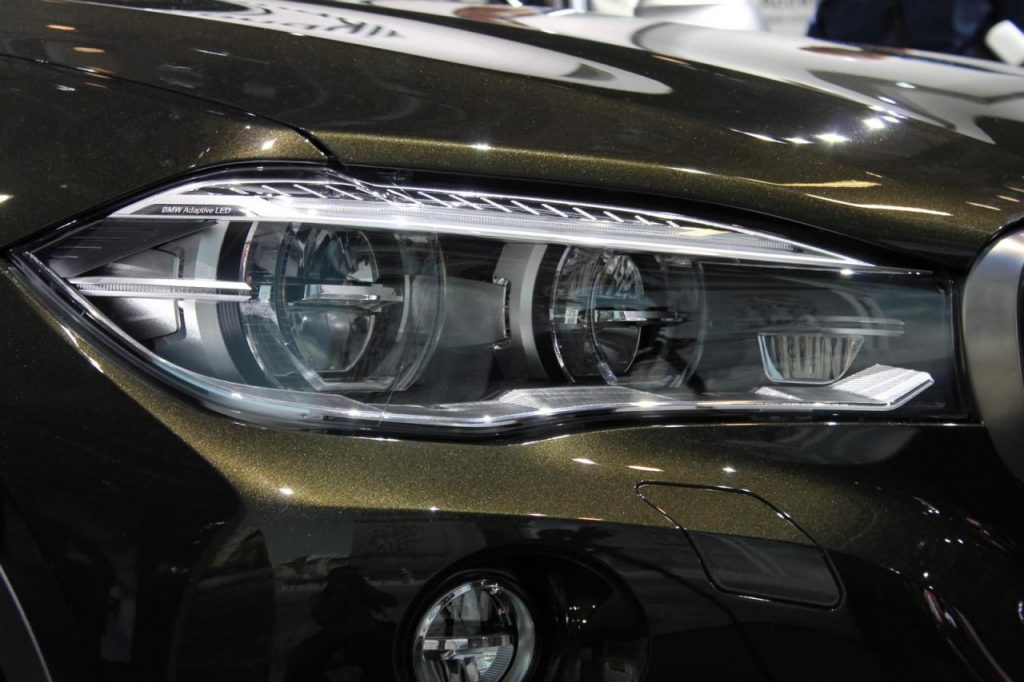 hd-paris_2014_live_bmw_x6_1-3