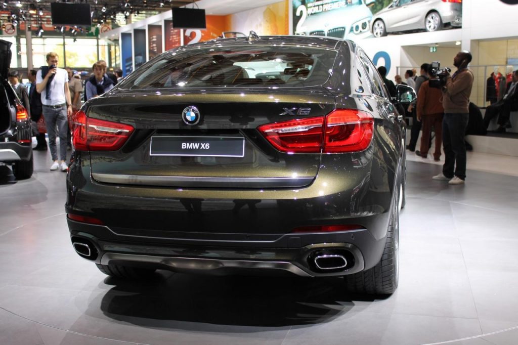 hd-paris_2014_live_bmw_x6_1-9