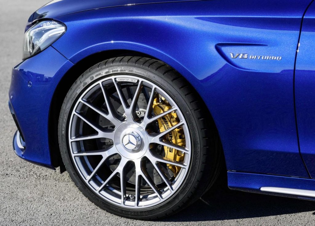 hd-paris_2014_mercedes_amg_c63_2-4