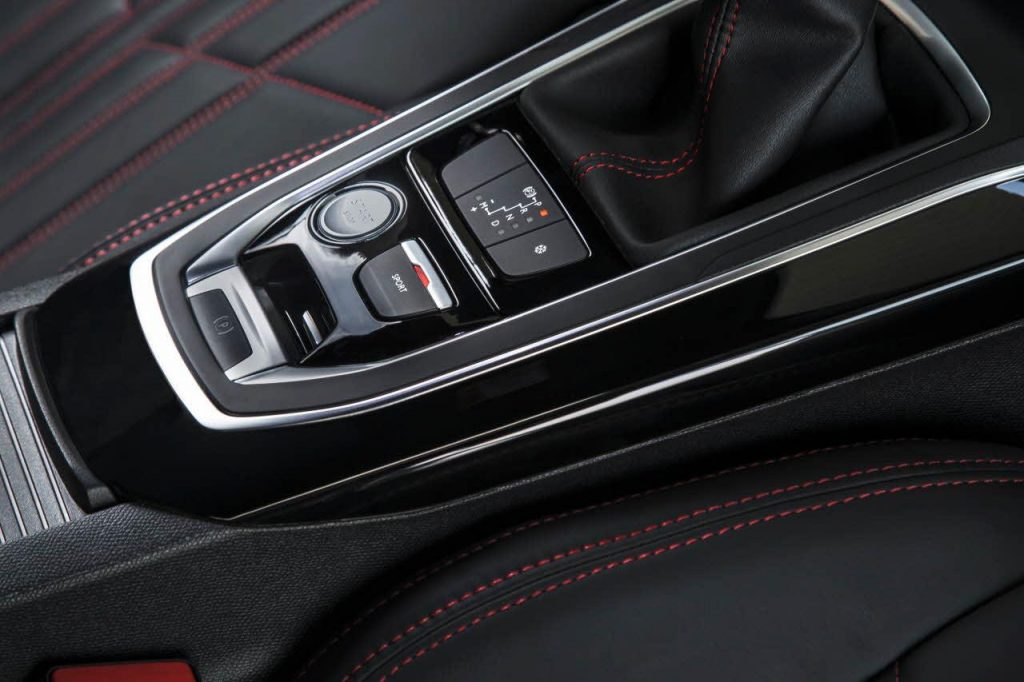 hd-paris_2014_peugeot_308_gt_1-38