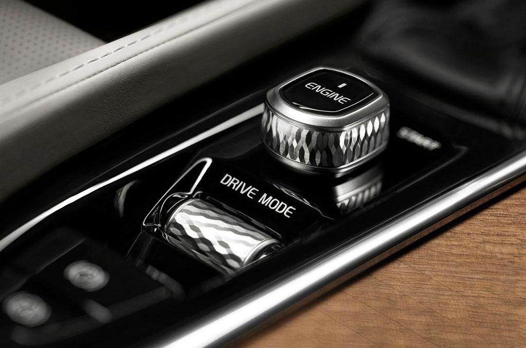 hd-paris_2014_volvo_xc90_1-8