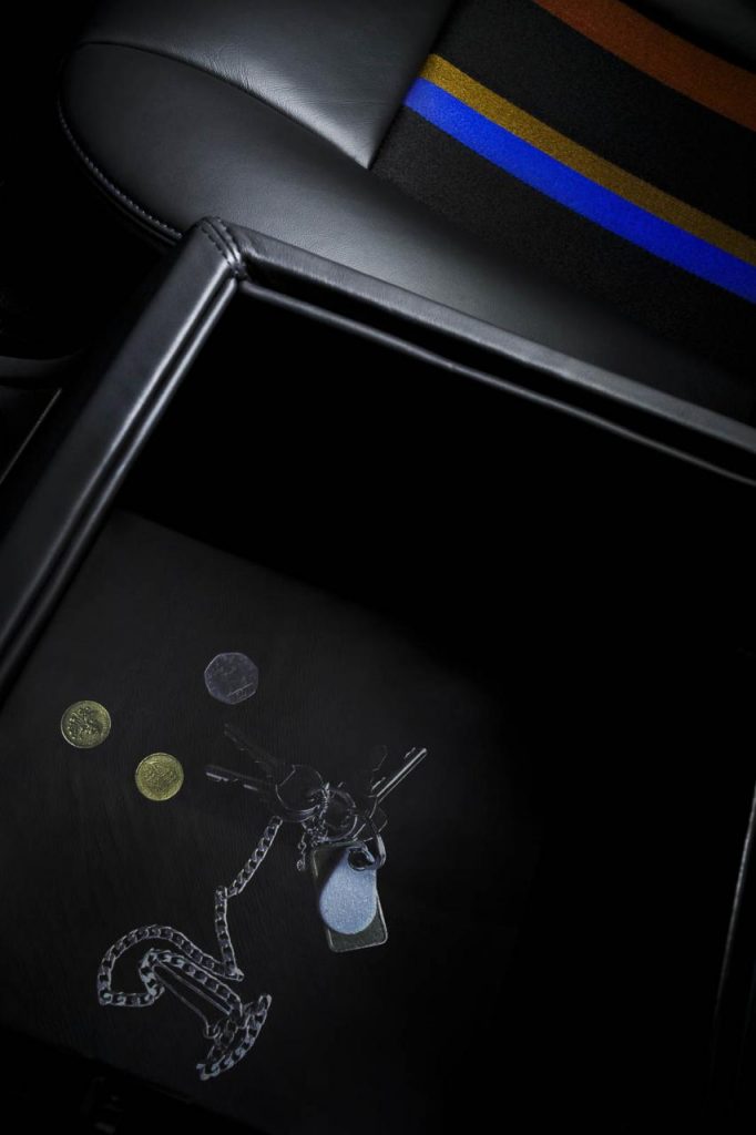 hd-paul_smith_et_le_land_rover_defender_1-16