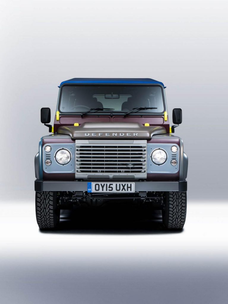 hd-paul_smith_et_le_land_rover_defender_1-24
