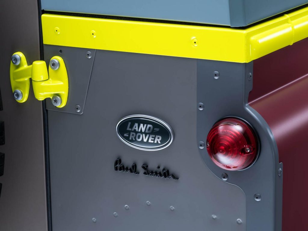 hd-paul_smith_et_le_land_rover_defender_1-6