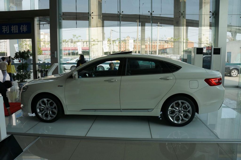 hd-shanghai_2015_live_geely_1