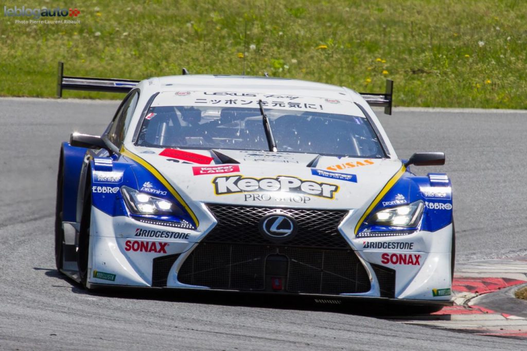 hd-super_gt_2014_2_oliveira_masuda_tiennent_bon_jusqu_au_bout_fuji_1-25