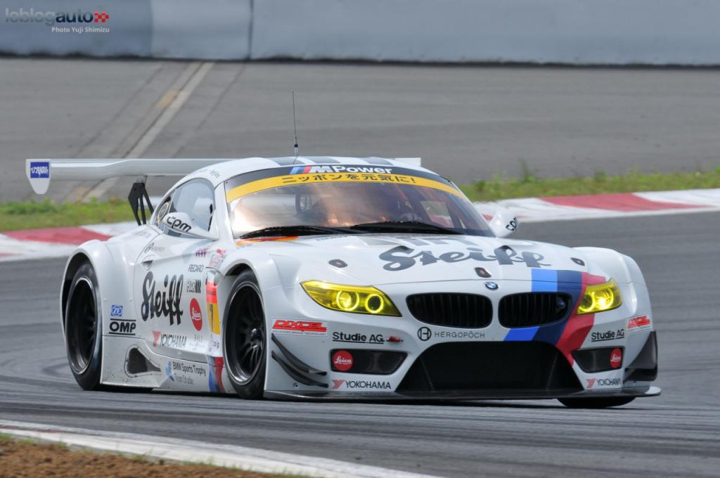 hd-super_gt_2014_2_oliveira_masuda_tiennent_bon_jusqu_au_bout_fuji_1-27