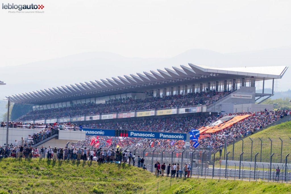 hd-super_gt_2014_2_oliveira_masuda_tiennent_bon_jusqu_au_bout_fuji_1-40