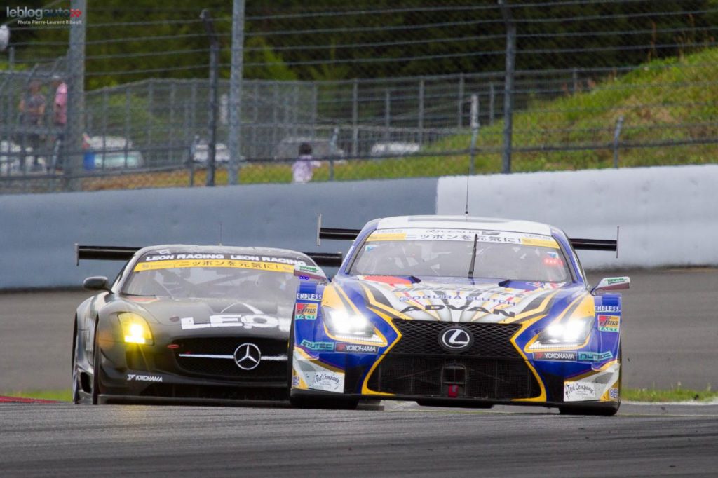 hd-super_gt_2015_2_carton_plein_pour_nissan_fuji_1-10