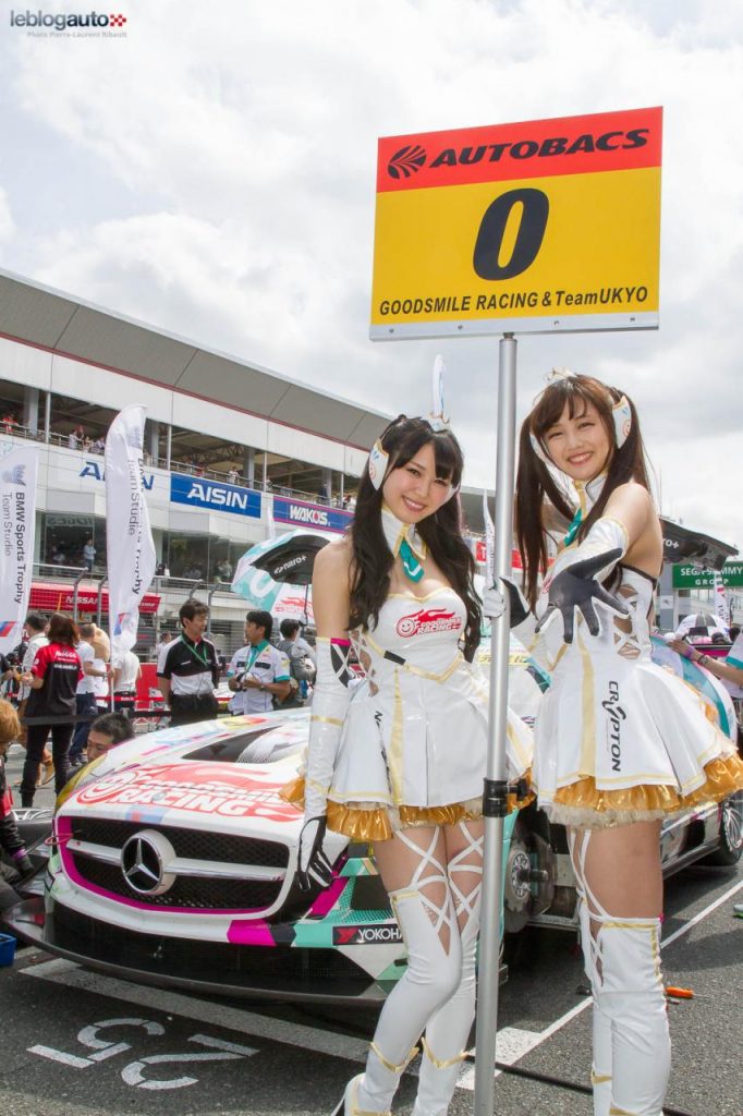 hd-super_gt_2015_2_carton_plein_pour_nissan_fuji_1-13