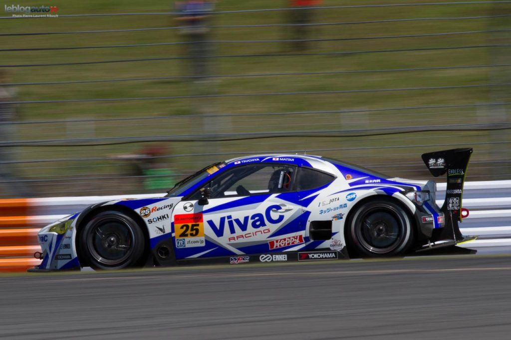 hd-super_gt_2015_2_carton_plein_pour_nissan_fuji_1-19