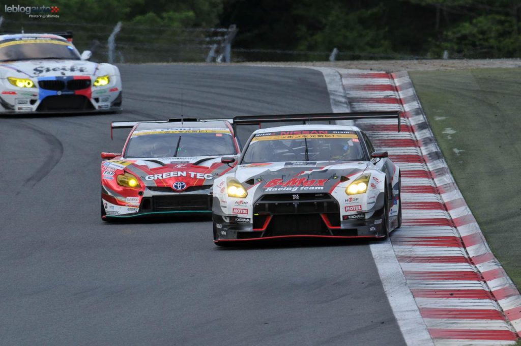 hd-super_gt_2015_2_carton_plein_pour_nissan_fuji_1-23
