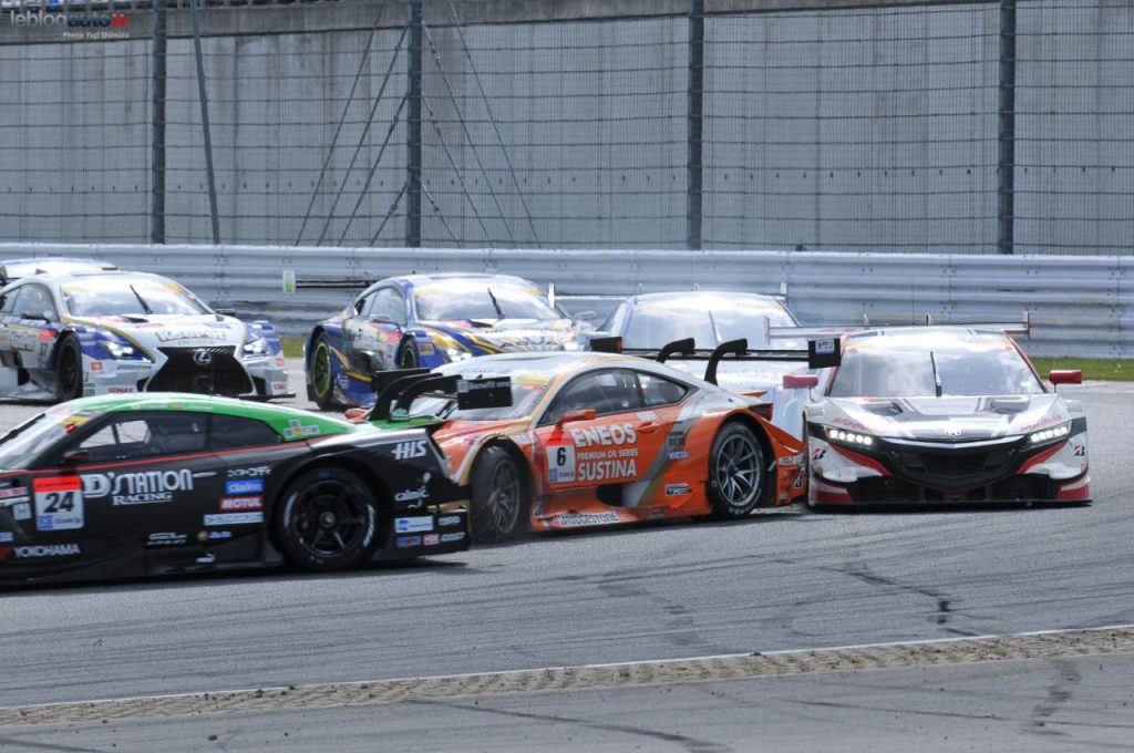 hd-super_gt_2015_2_carton_plein_pour_nissan_fuji_1-24