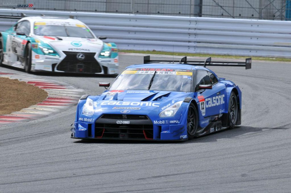 hd-super_gt_2015_2_carton_plein_pour_nissan_fuji_1-27