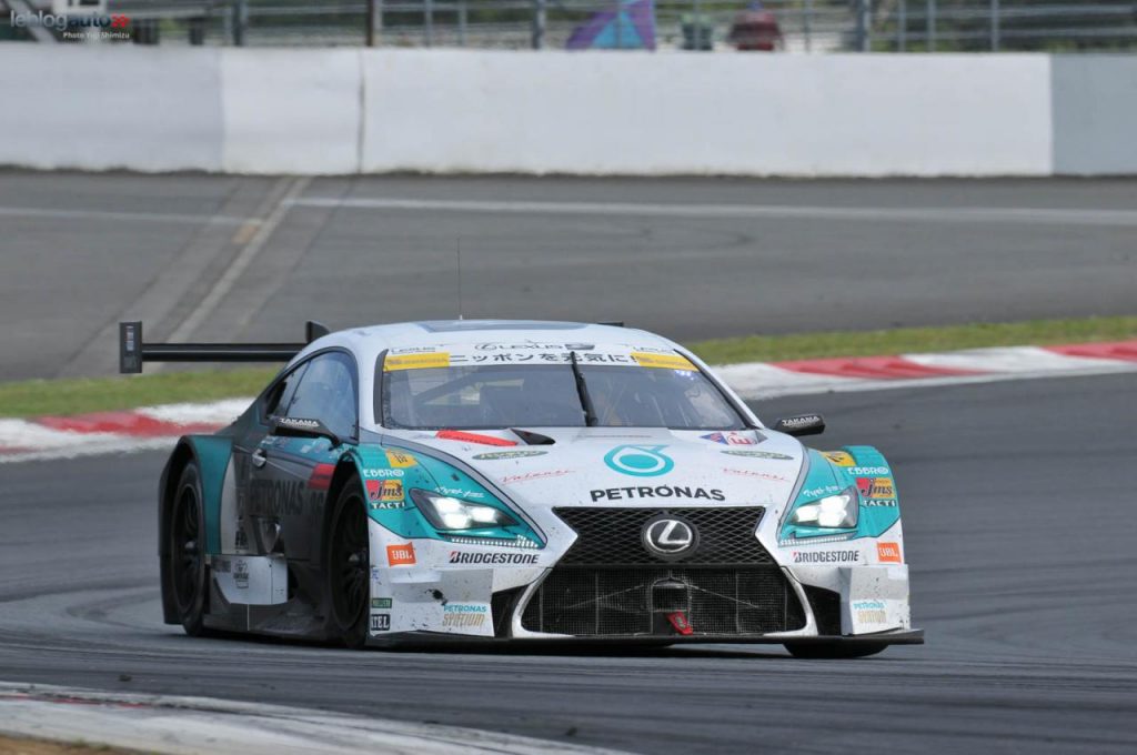 hd-super_gt_2015_2_carton_plein_pour_nissan_fuji_1-32