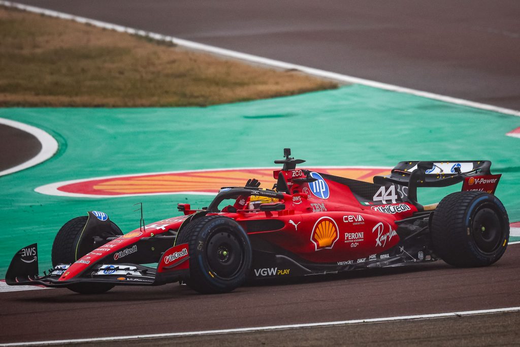 Premières trajectoires en rouge pour Lewis Hamilton Hamilton Fiorano