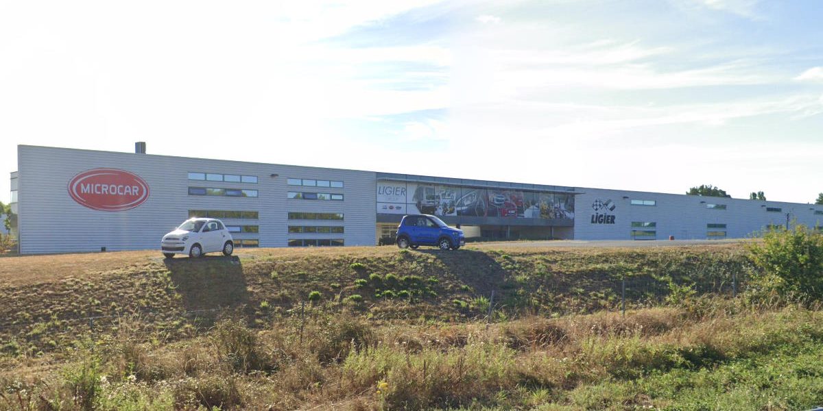 L'usine Microcar (groupe Ligier) &agrave; Bouff&eacute;r&eacute; &agrave; c&ocirc;t&eacute; de Montaigu en Vend&eacute;e