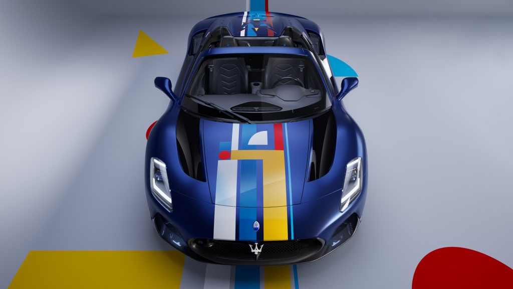 Maserati lance la nouvelle Officine Fuoriserie à Modène Maserati MC20 Cielo "Less is more ?"