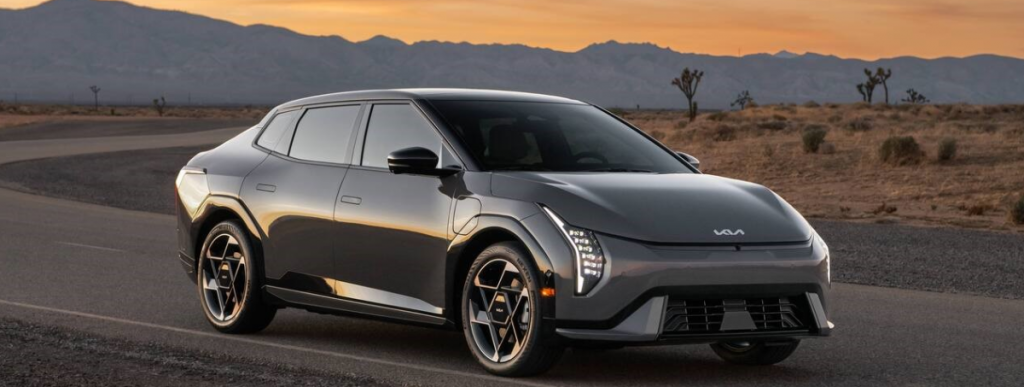 Salon de New-York 2025 : Kia EV4