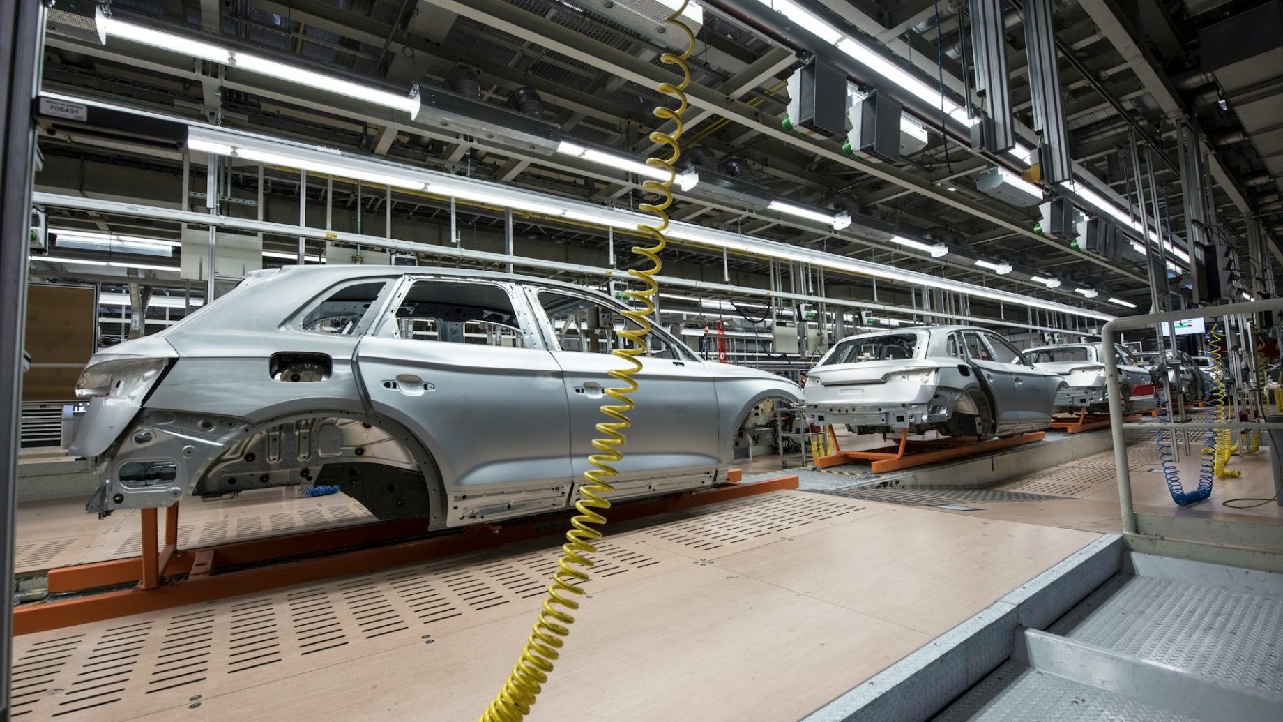 Une usine automobile qui a besoin de pièces détachées
