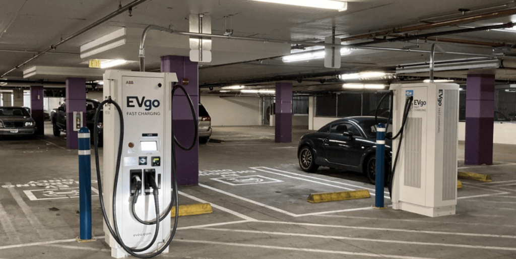 Hausse des ventes de véhicules électrifiés en 2024 : la Chine en tête, l’Europe à la traîne