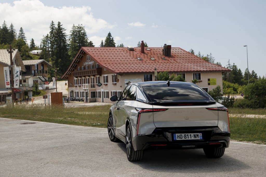 DS N°8 E-Tense 350 Jules Verne