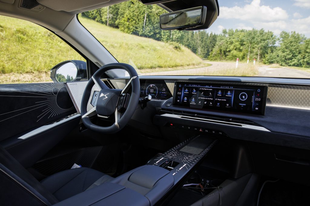 DS N°8 E-Tense 350 Jules Verne