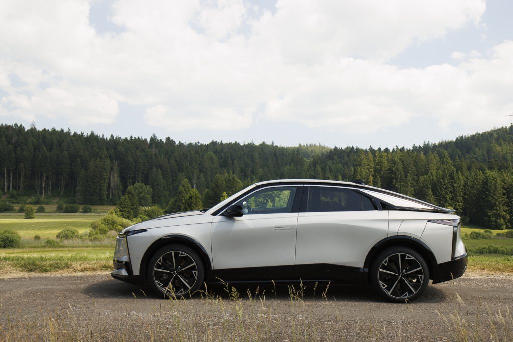 DS N°8 E-Tense 350 Jules Verne