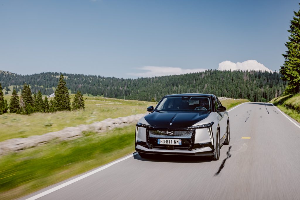 DS N°8 E-Tense 350 Jules Verne