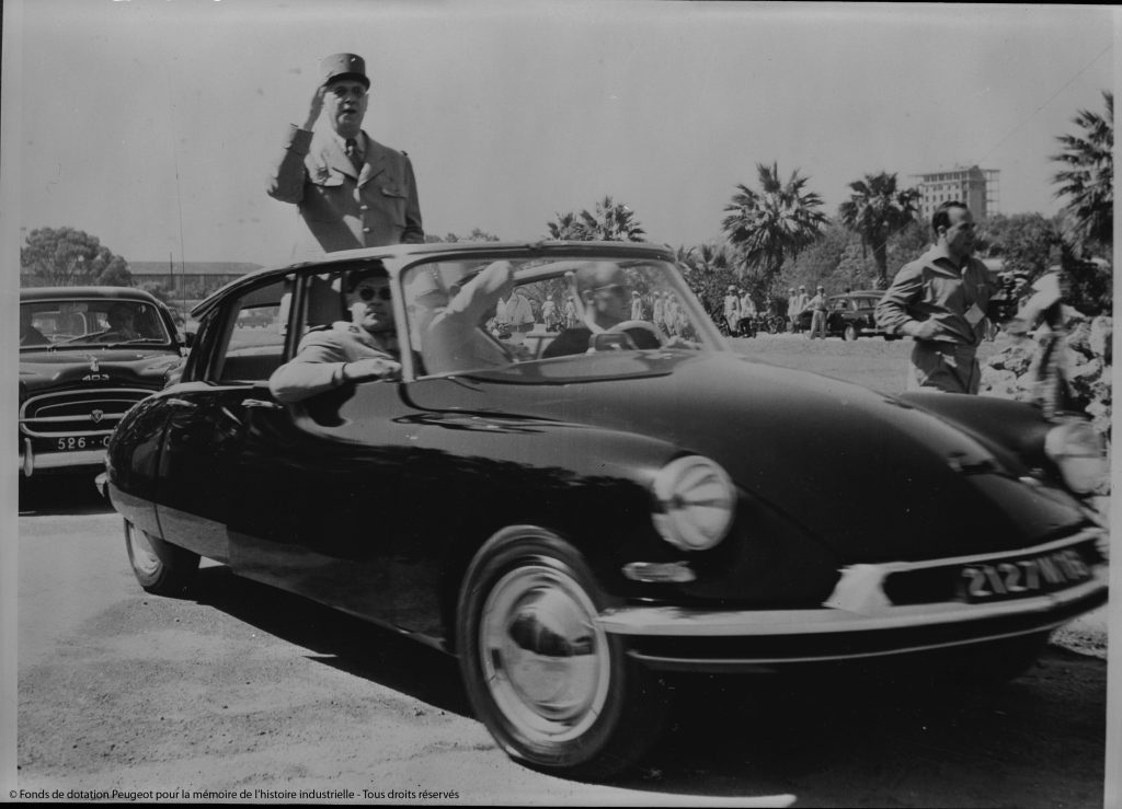 (C) DS Automobiles (C) DS Automobiles