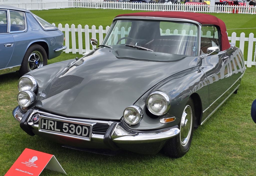 (C) MrWalkr - CC BY-SA 4.0 (C) MrWalkr - CC BY-SA 4.0