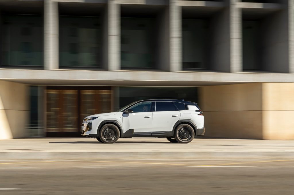 C5-Aircross-PHEV-043