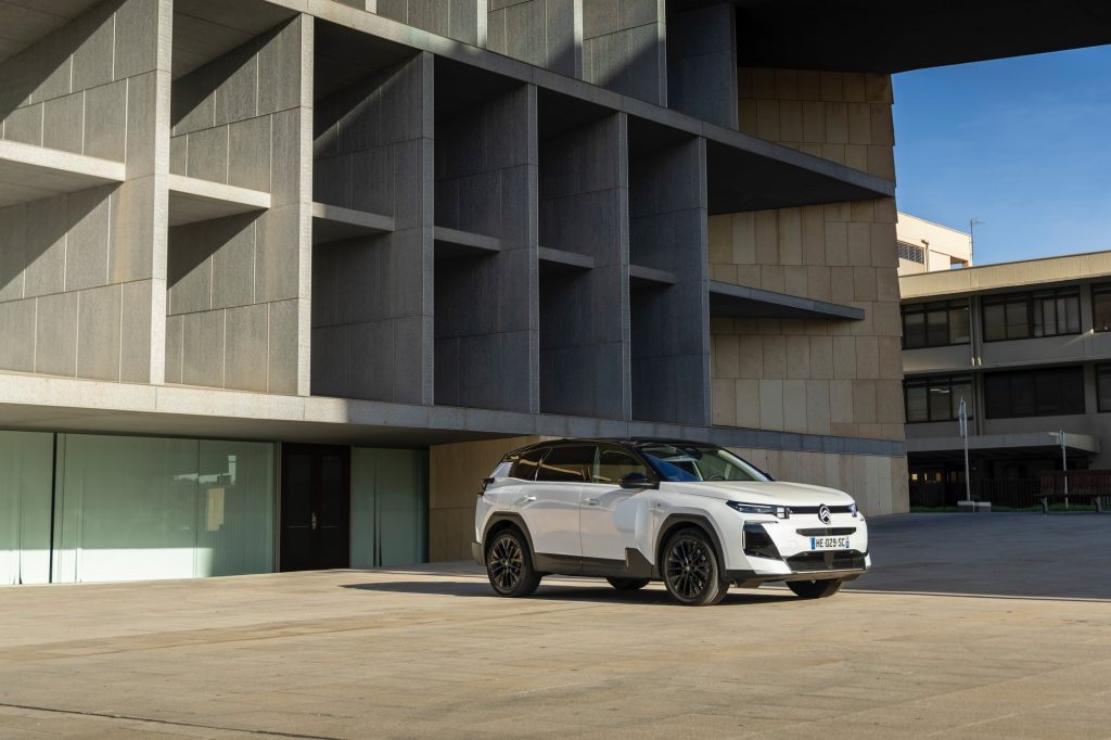 C5-Aircross-PHEV-046