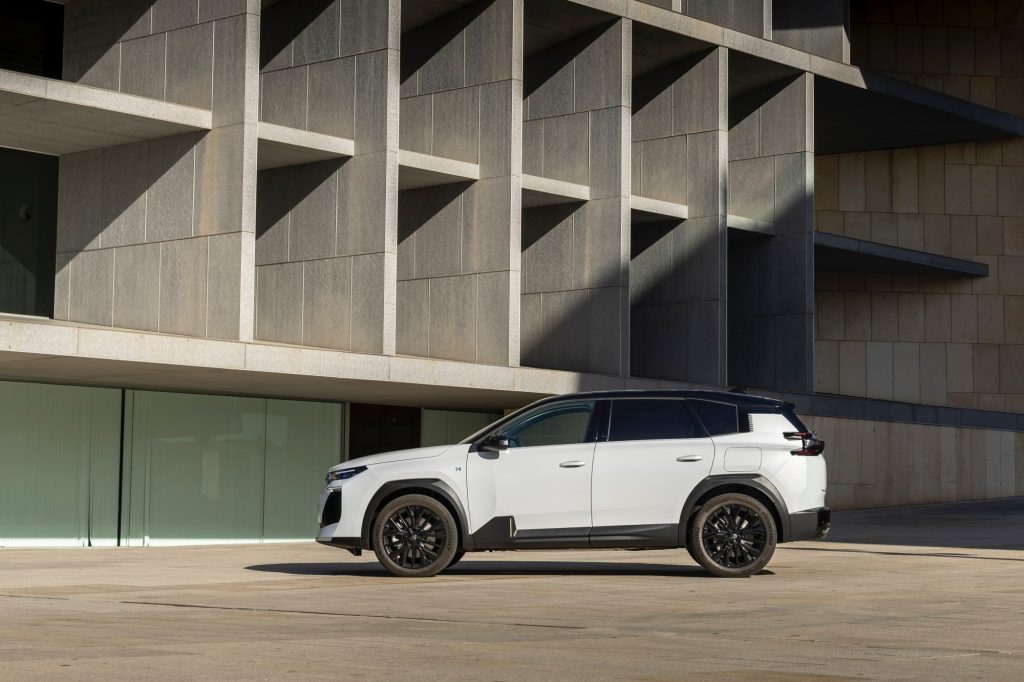 C5-Aircross-PHEV-050