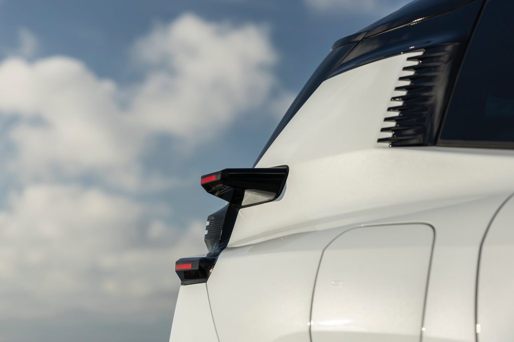 C5-Aircross-PHEV-070