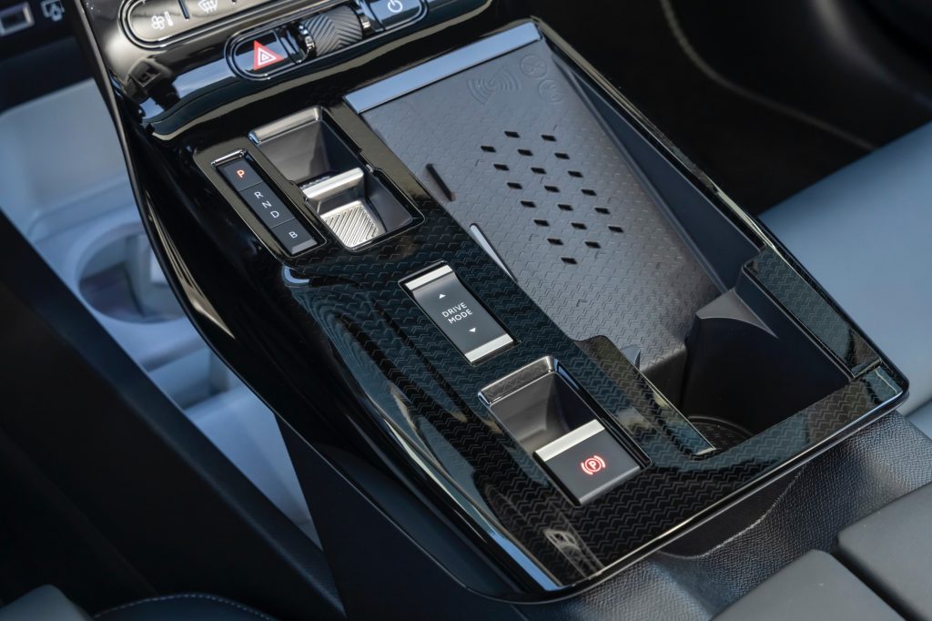 C5-Aircross-PHEV-099