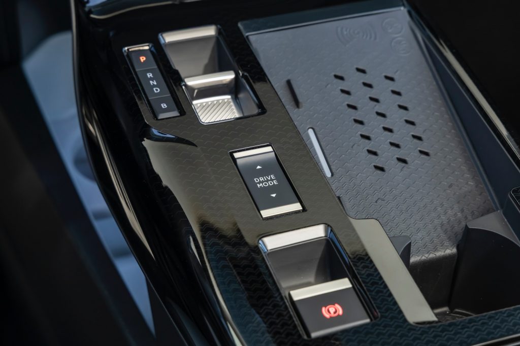 C5-Aircross-PHEV-100