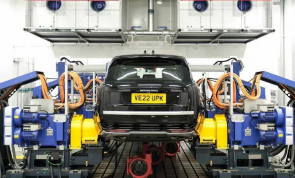 Jaguar Land Rover : un prêt de 674 M$ pour aider ses fournisseurs