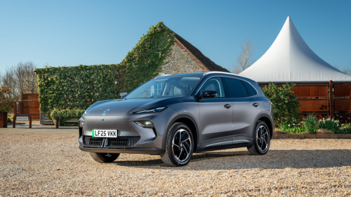 MG célèbre sa 100 000e voiture électrique livrée au Royaume-Uni