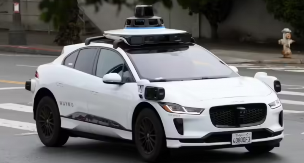 Les États-Unis enquêtent sur les infractions des véhicules autonomes Waymo