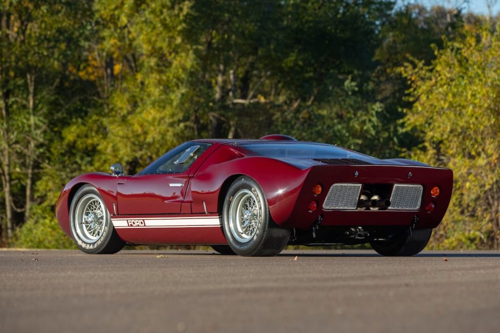 Cette Ford GT40 MkI de 1965 pilotée par Carroll Shelby est à vendre