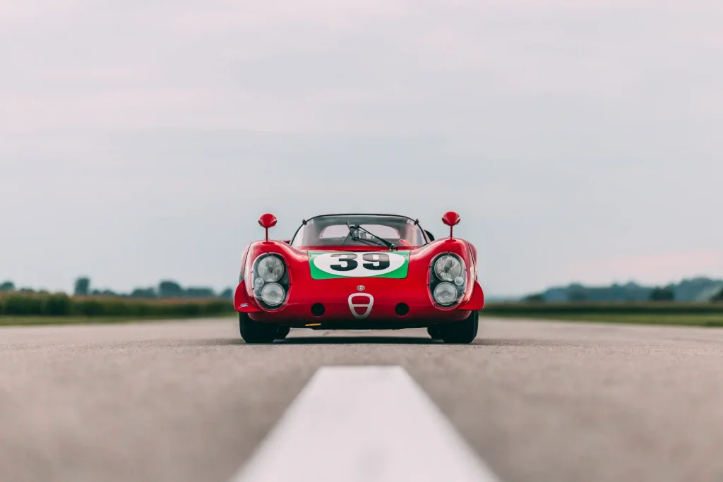 Un prototype Alfa Romeo Tipo 33/2 Daytona de 1968 qui a particip&eacute; aux 24h du Mans est &agrave; vendre