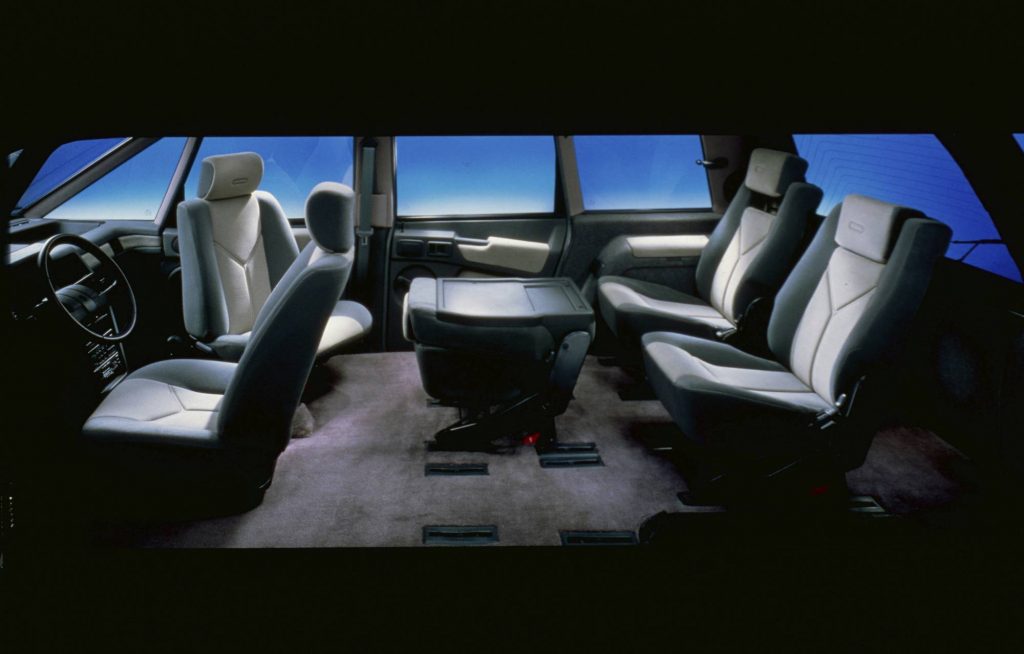 (C) Renault Communication - Droits R&eacute;serv&eacute;s