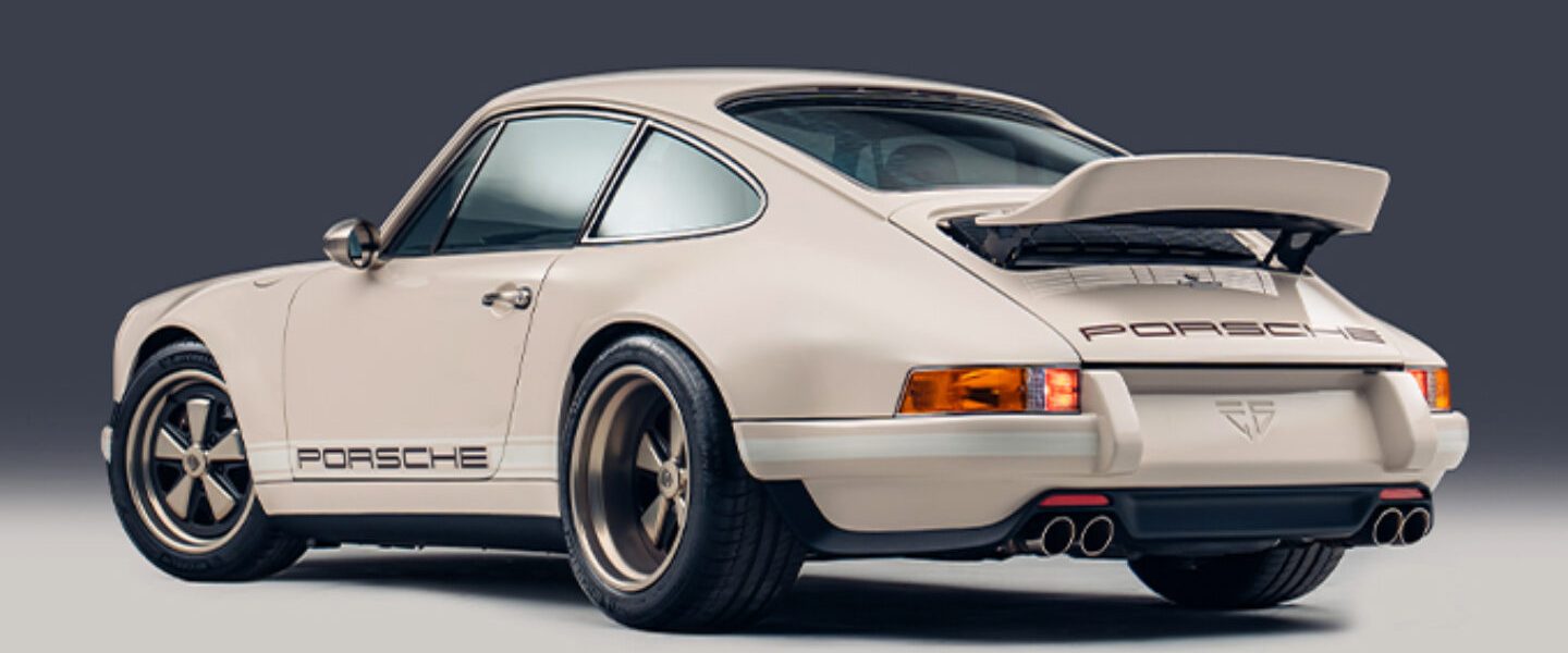 Moins lourde qu'une GT3 RS, cette Porsche 964 d&eacute;veloppe 400 chevaux