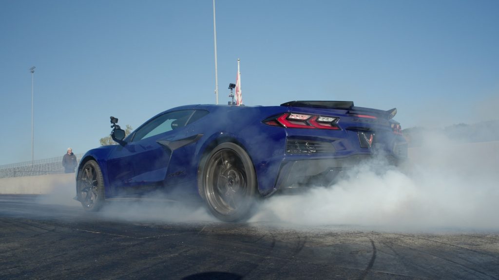 1250 chevaux, 0 à 100 km/h en 1,68 seconde, 200 000 euros : la Chevrolet Corvette ZR1X met à mal les hypercars 1250 chevaux, 0 à 100 km/h en 1,68 seconde, 200 000 euros : la Chevrolet Corvette ZR1X met à mal les hypercars